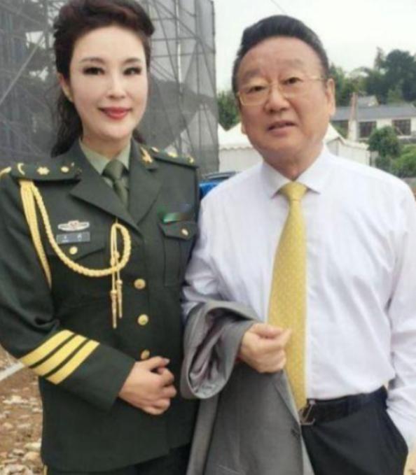 七十九岁的蒋大为，如今独自住在北京。老伴张佩君和女儿一直在温哥华生活，他已有二十