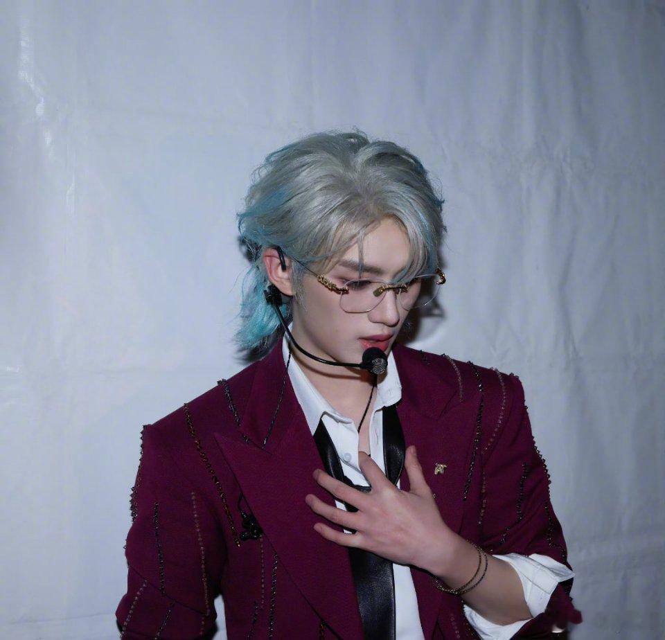 丁程鑫说他到了一个暖和的地方