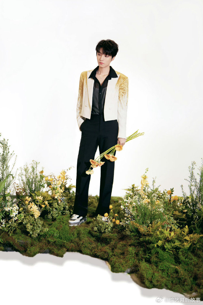 王俊凯送考哪位姐姐 送考盲盒直接开出王俊凯，这份惊喜太突然，坐等直播看看他为哪位