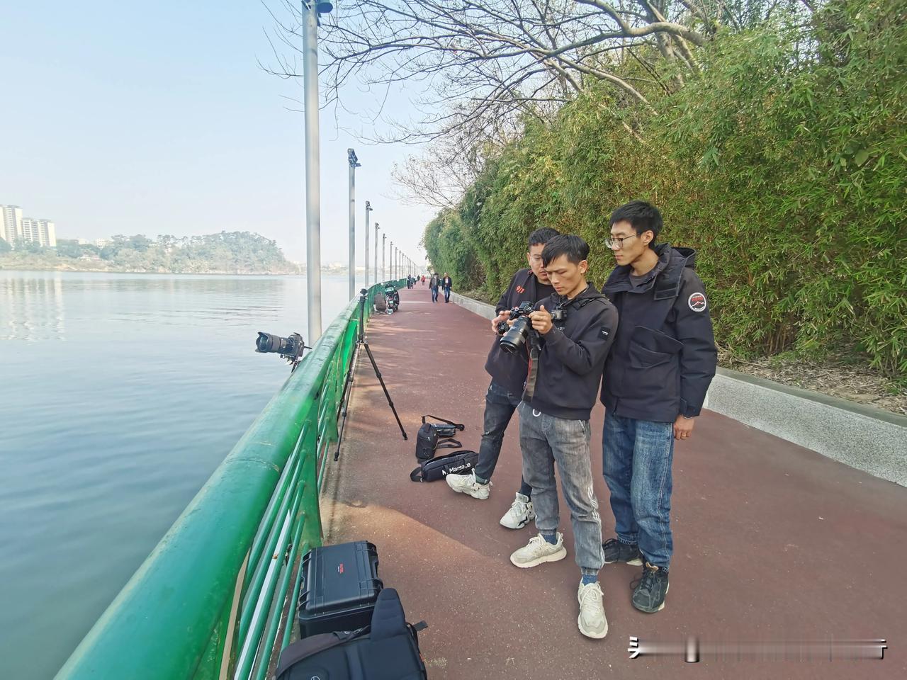 带村民学员，学习延时摄影基础，从前期拍摄到后期全流程，手把手教学[呲牙]