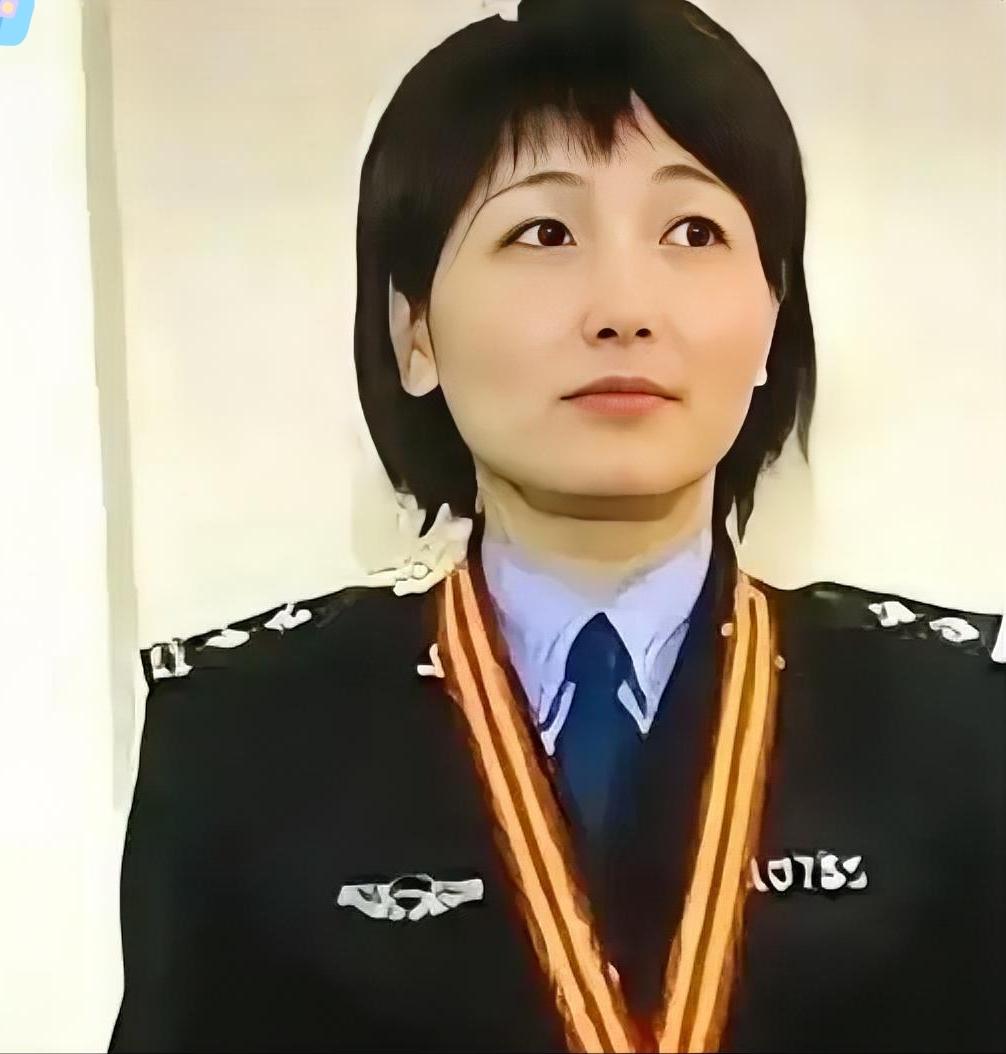 2006年，坐牢3年的无辜汉子，看见办案警官领奖演讲，当场崩溃大哭

2006年