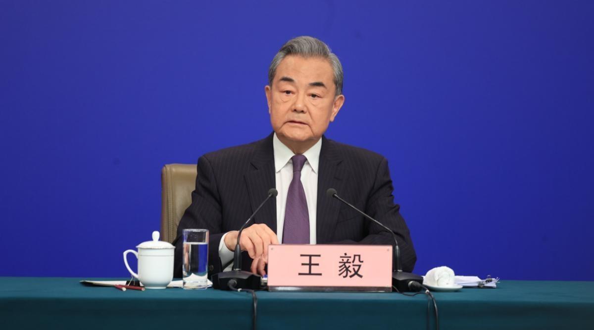 谁能想到，在防守严密到连苍蝇都飞不进来的华盛顿希尔顿酒店，那声刺耳的枪响还是准时