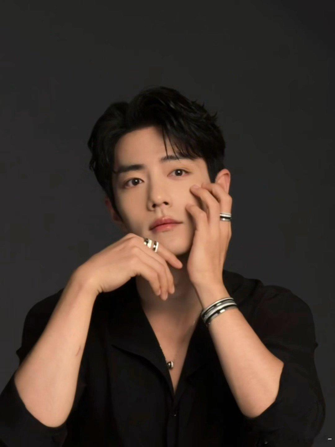 嘴唇被王一博亲肿了出来营业的肖战就这样！被狠狠疼爱了🤤🤲🏻 