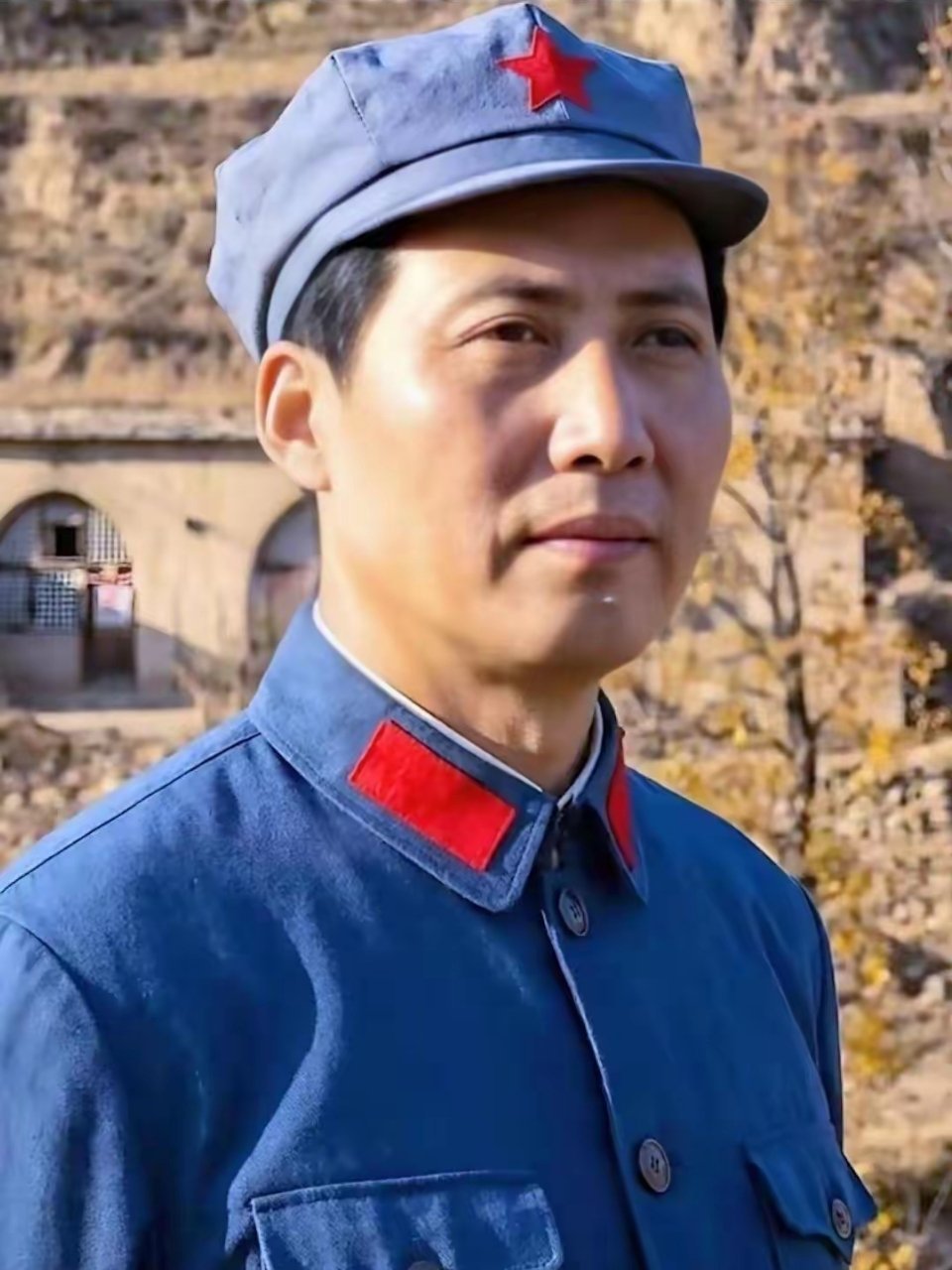 毛主席说，人的变坏往往先是从脱离劳动开始的。他要求干部必须参加生产劳动，永葆劳动