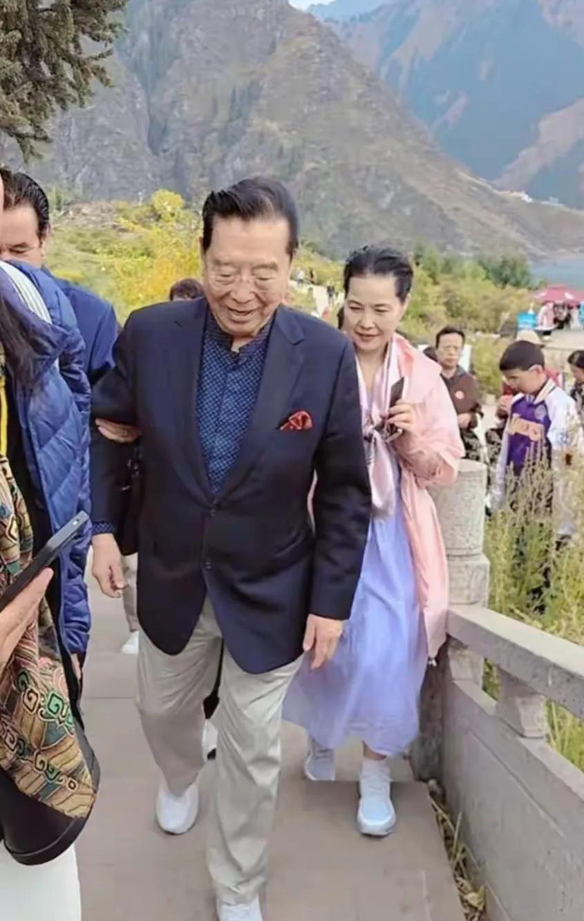 86岁的李双江状态蛮好的。虽说儿子犯罪，本人没有犯罪，只是要付