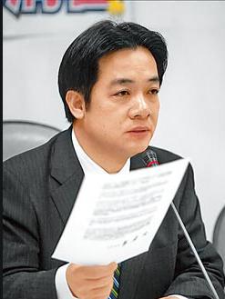 72小时内，赖清德连续3次求对话，到底答不答应？大陆开出1个条件。
 
赖清德一