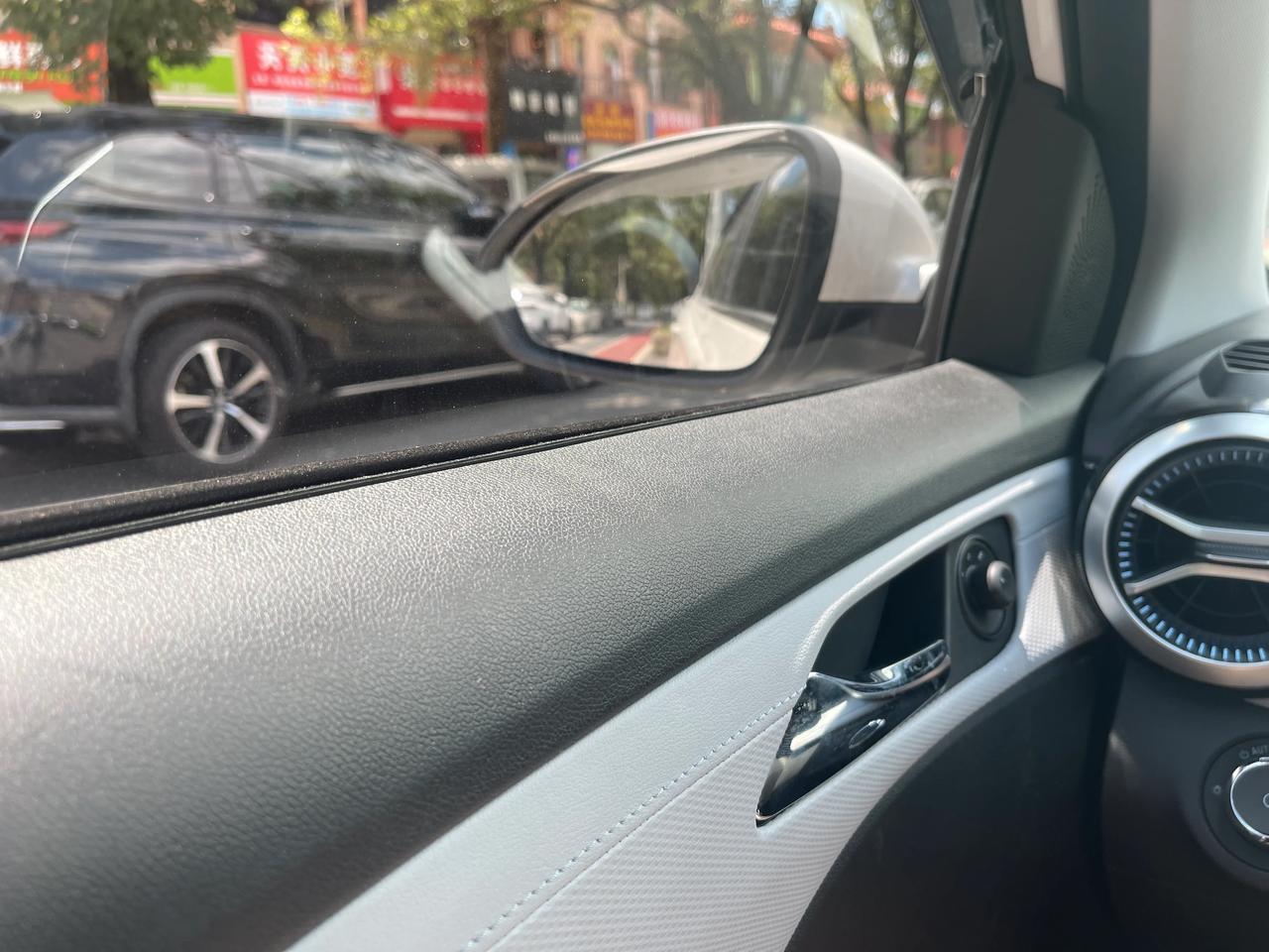 #出门需要个勇气，# #中午吃啥……#