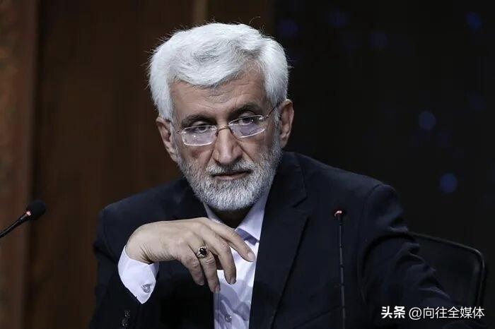 以色列捅马蜂窝！除掉伊朗强硬派，上位的这位更狠
 
以色列空袭刺杀伊朗安全核心人