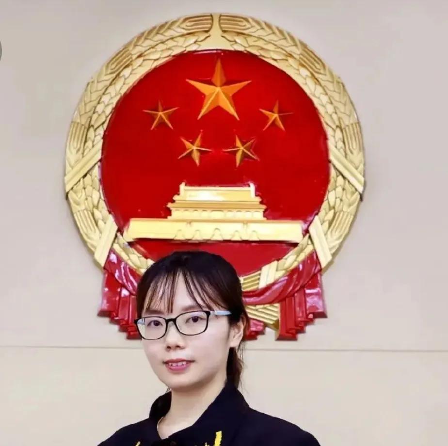 法官：01
庭审中你是否真的伸张正义了 

中华人民共和国民法典》第一百八十八条