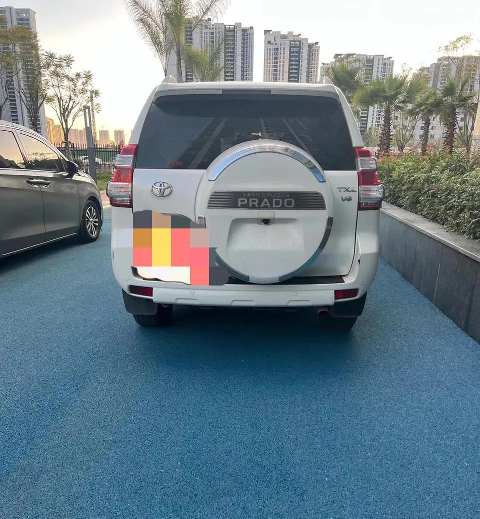 不得不说，合资车的动力是真的不行，从排气筒就能看出来，这么大的车只有一个排气筒，