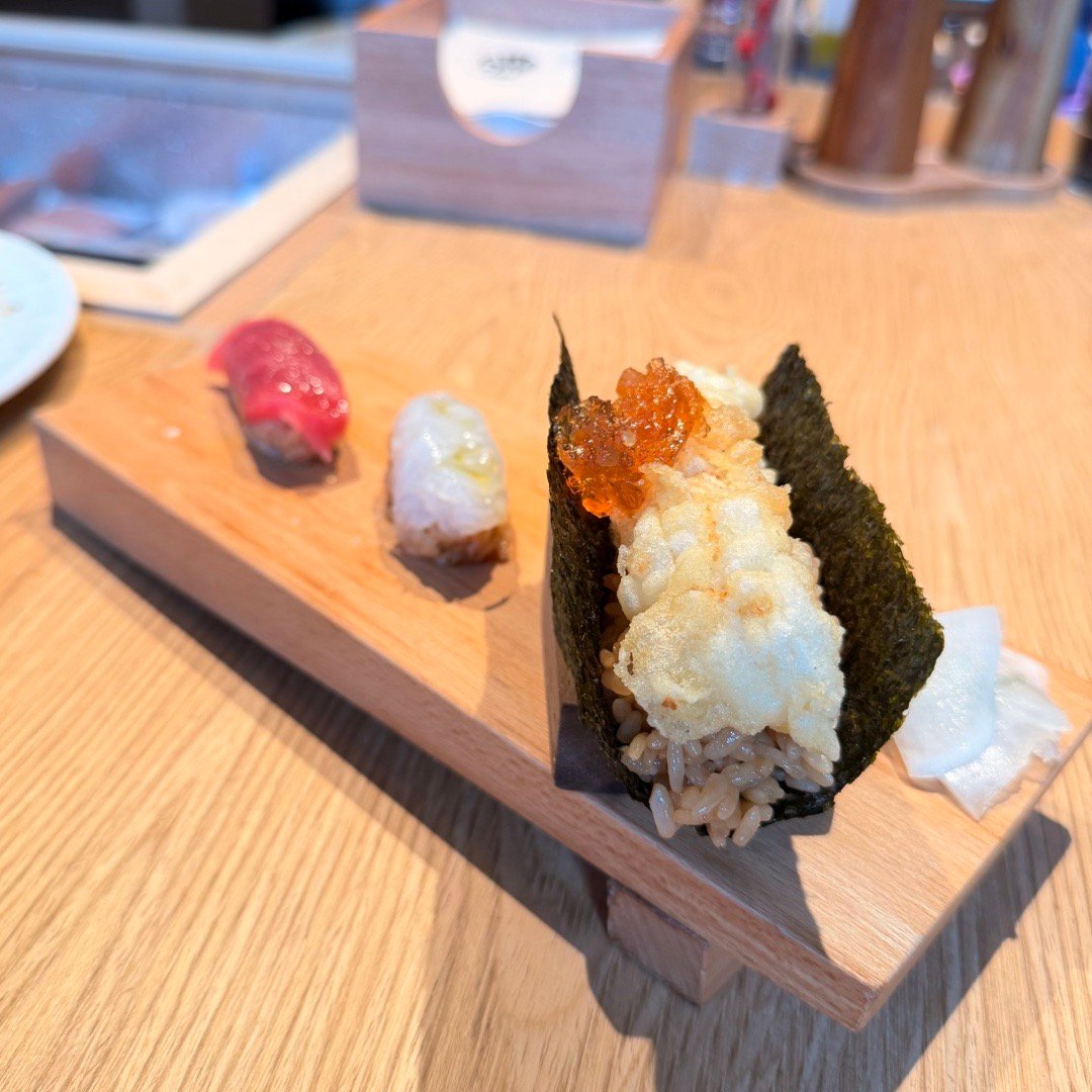 周末的午后晒晒太阳太舒服了，吃饱喝足回家看澳网决赛了🎾 