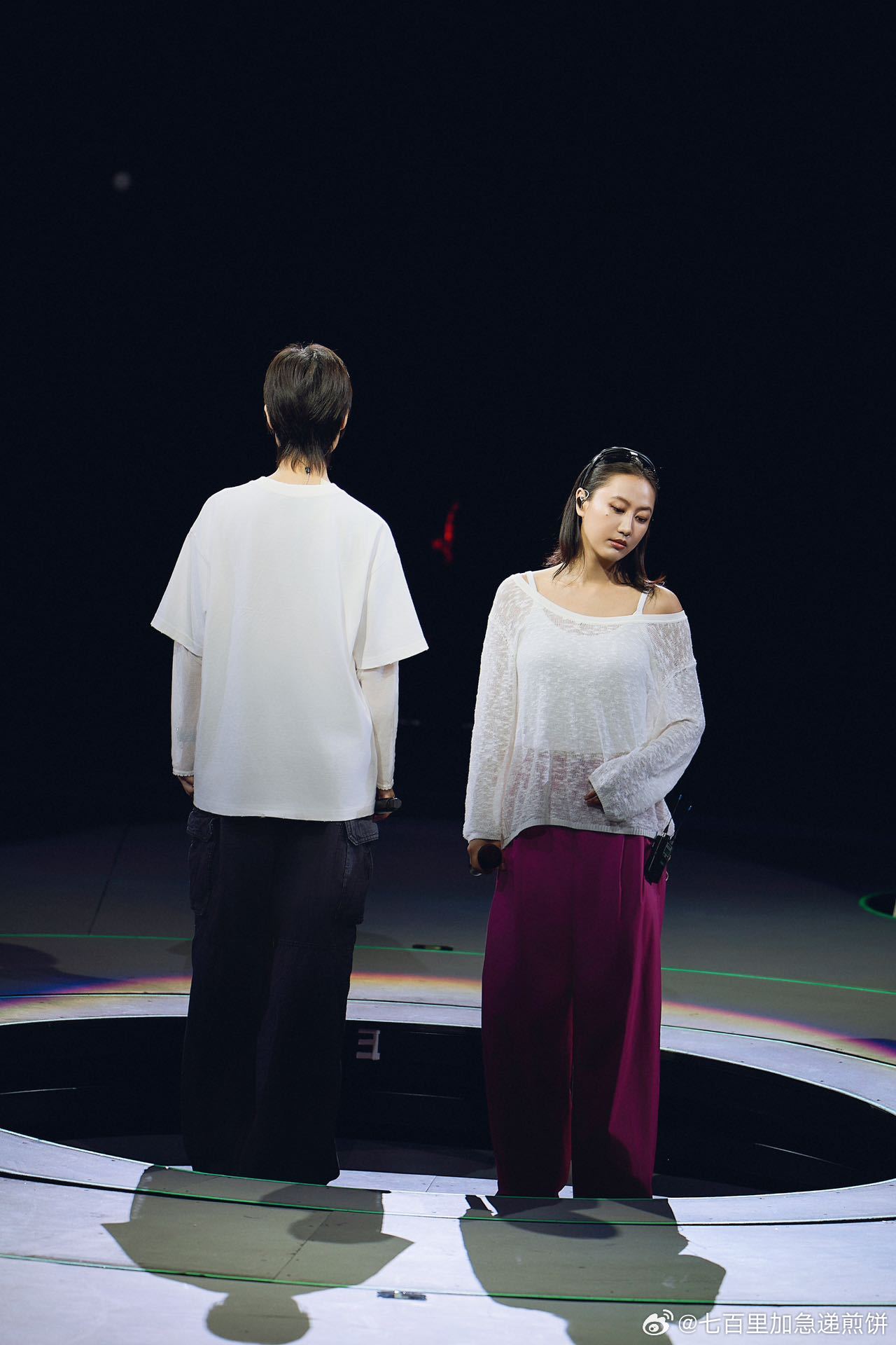 李宇春是陈粒演唱会惊喜嘉宾家人们！我喜欢的歌手们有合作舞台了！李宇春今天作为陈粒