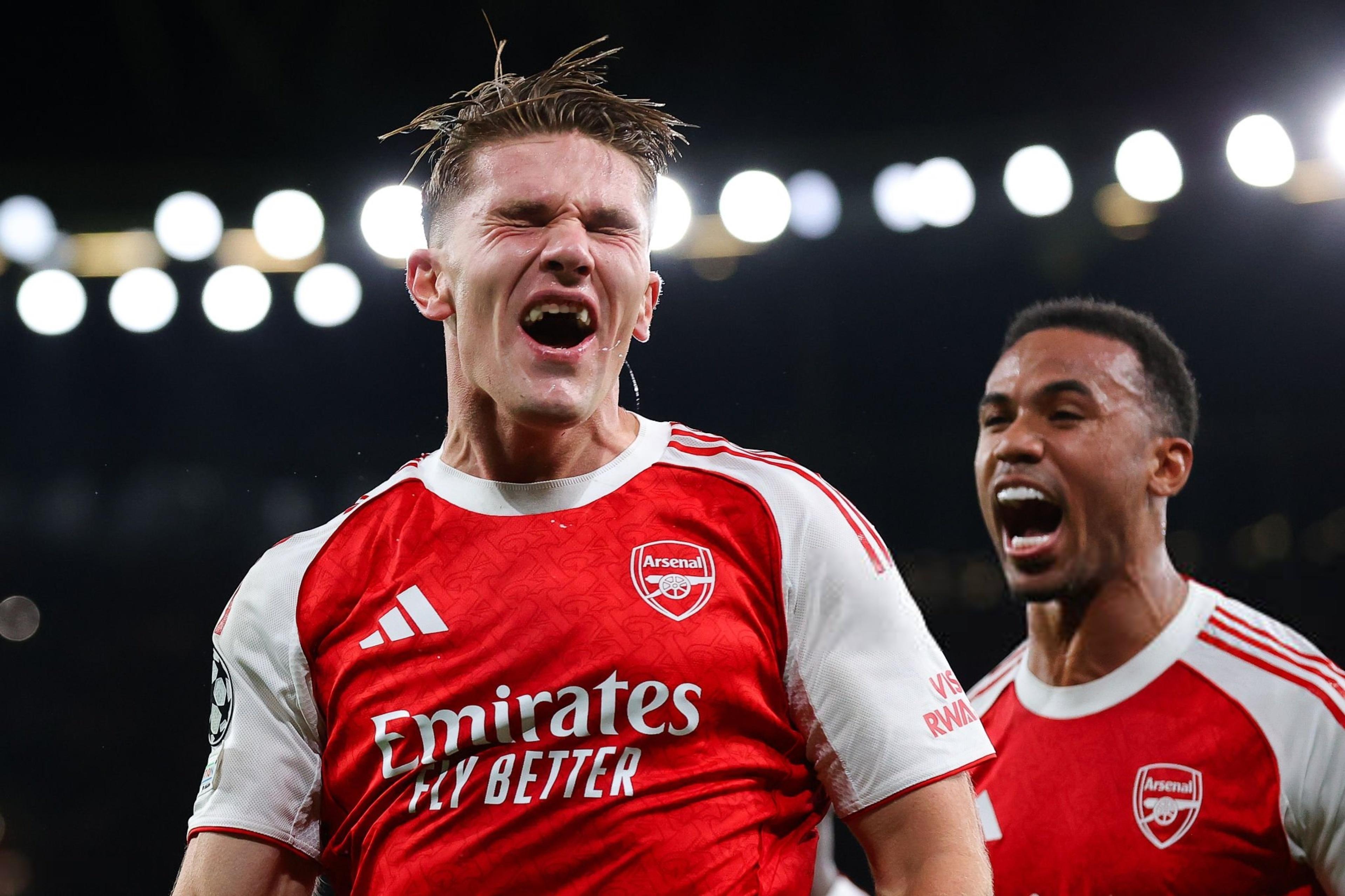 阿森纳4比0马竞欧冠联赛西蒙尼换人踢变形4321，于是肋部空上加空被阿森纳一波带