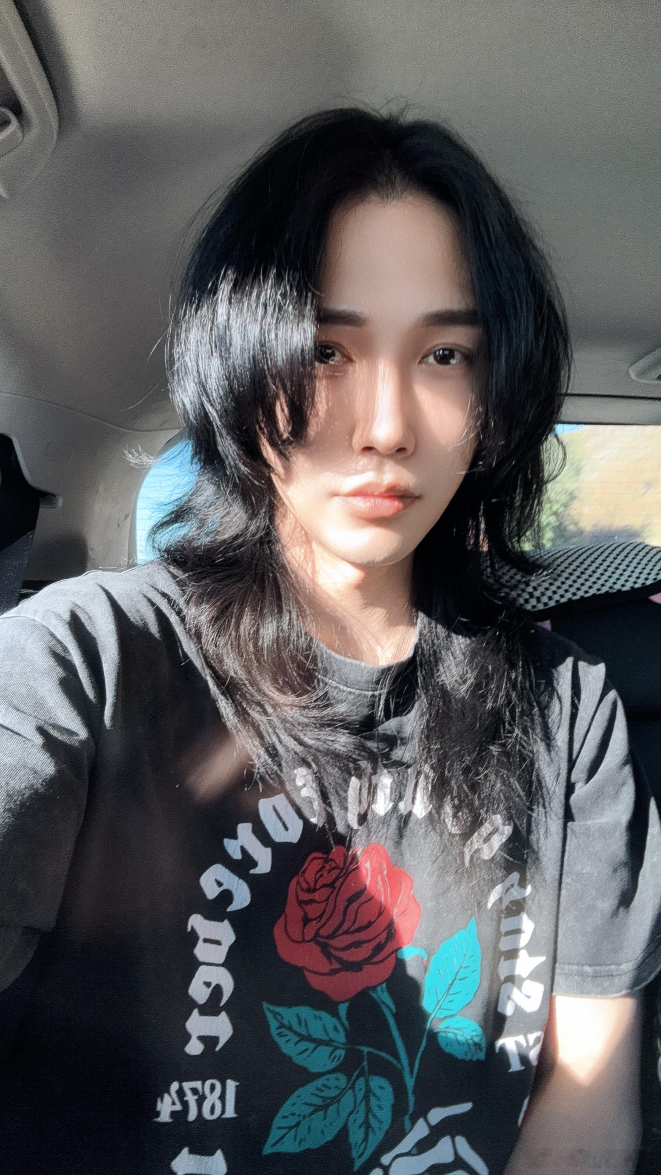 这次微博先吃假装放暑假了[二哈]御座的黄山[超话] ​​​