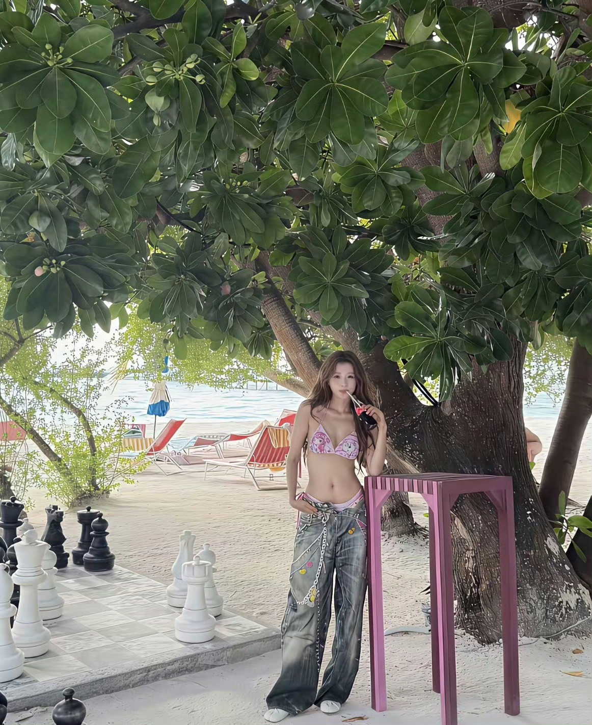 孙怡在马尔代夫，身材是真的好，这状态绝了 