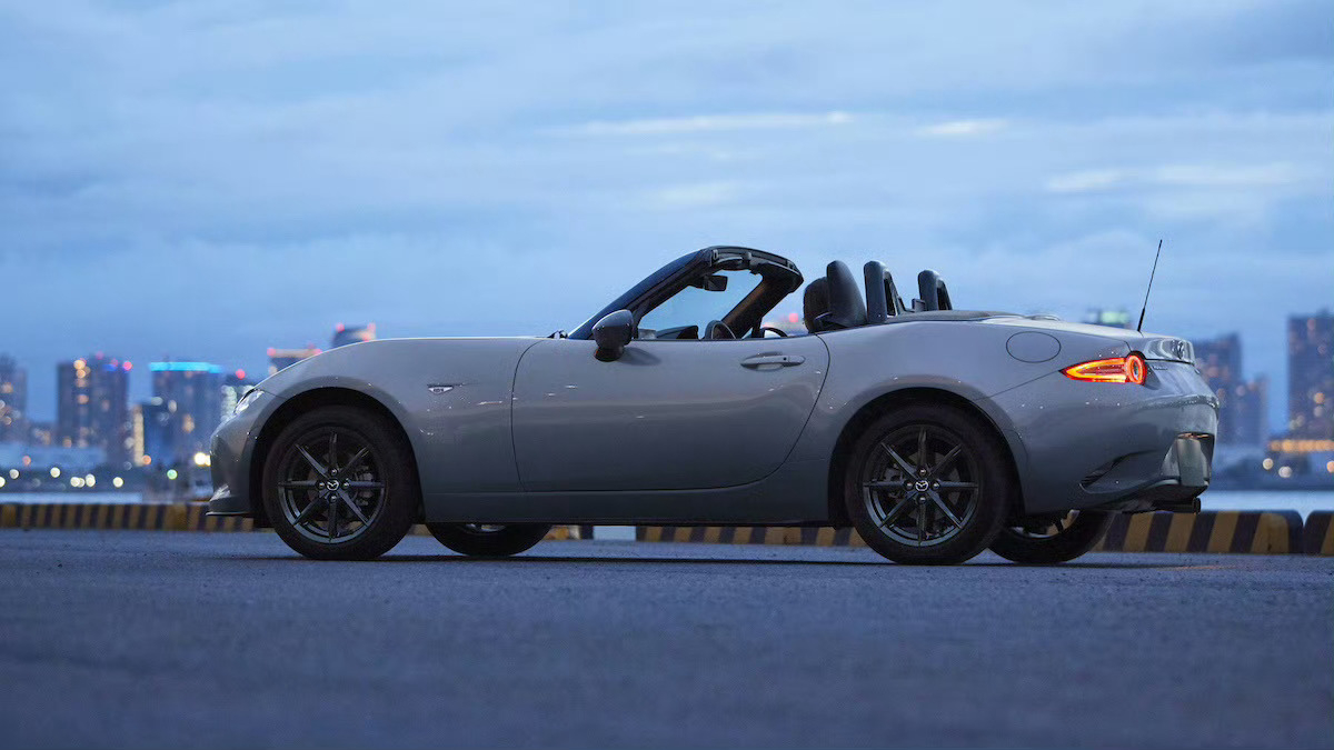 中国汽车销量终结日本25年连霸 我作为一个日系粉，奉劝某些日本厂商们识趣一点，别