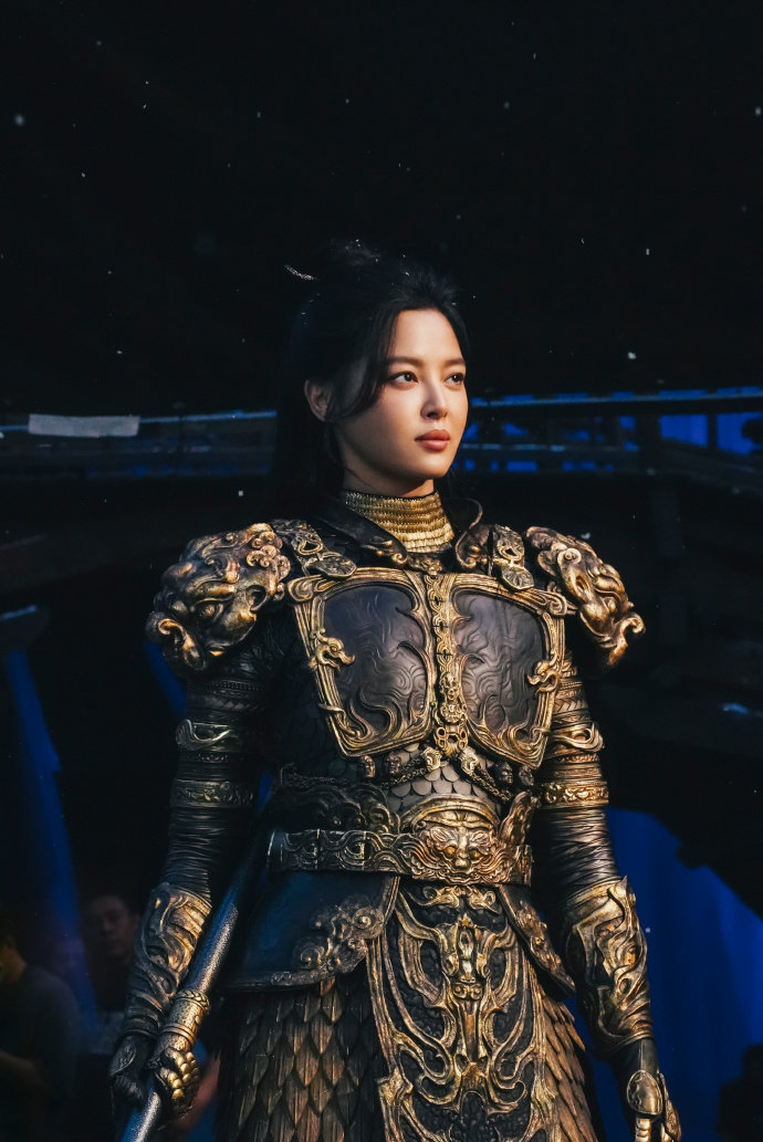 辛芷蕾电影刺杀小说家2打戏辛芷蕾电影刺杀小说家2黄金战甲辛芷蕾电影《刺杀小说家2