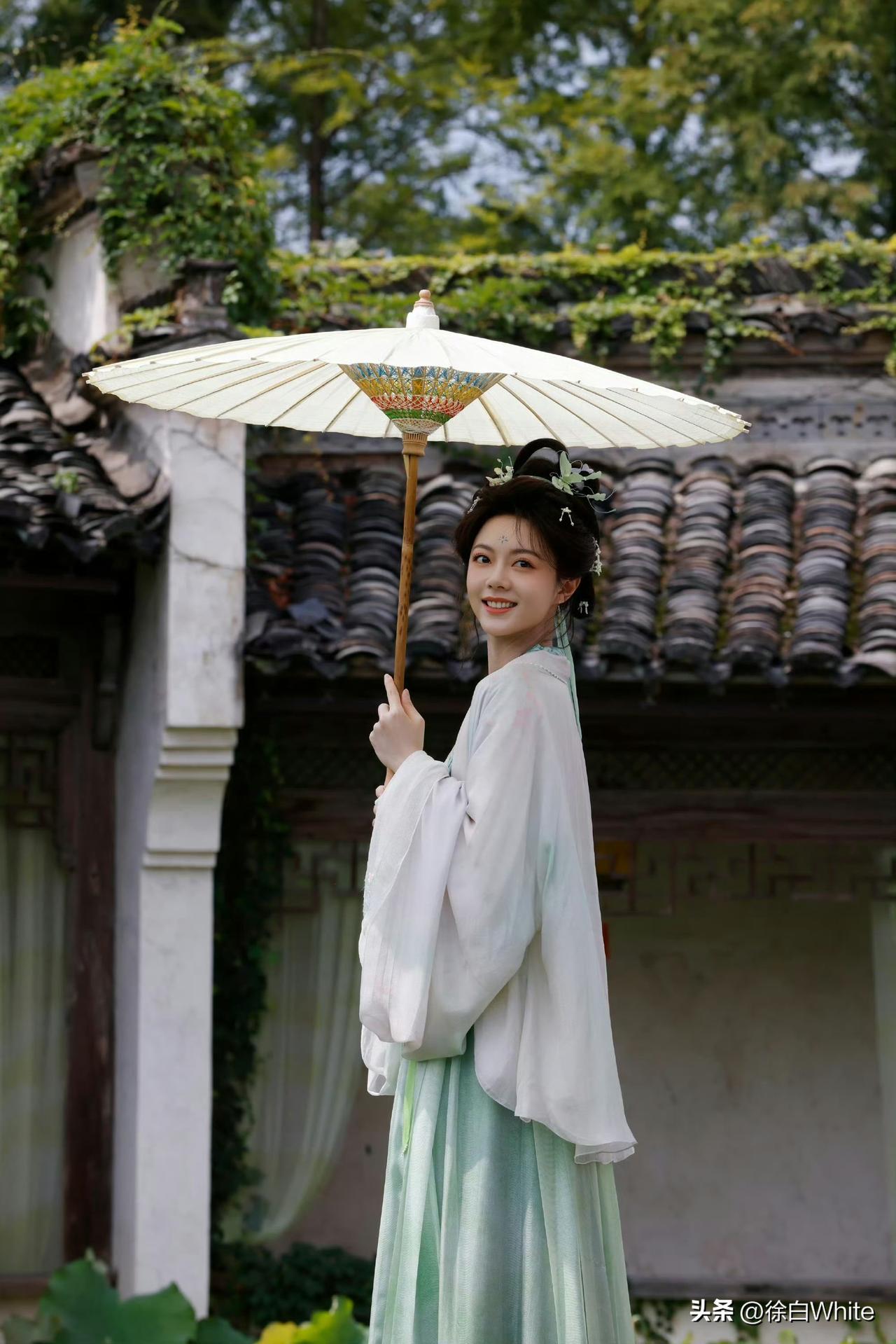 7月21日，赵今麦《一念江南》开机
这部剧很特殊，虞书欣曾举办过开机应援，如果不