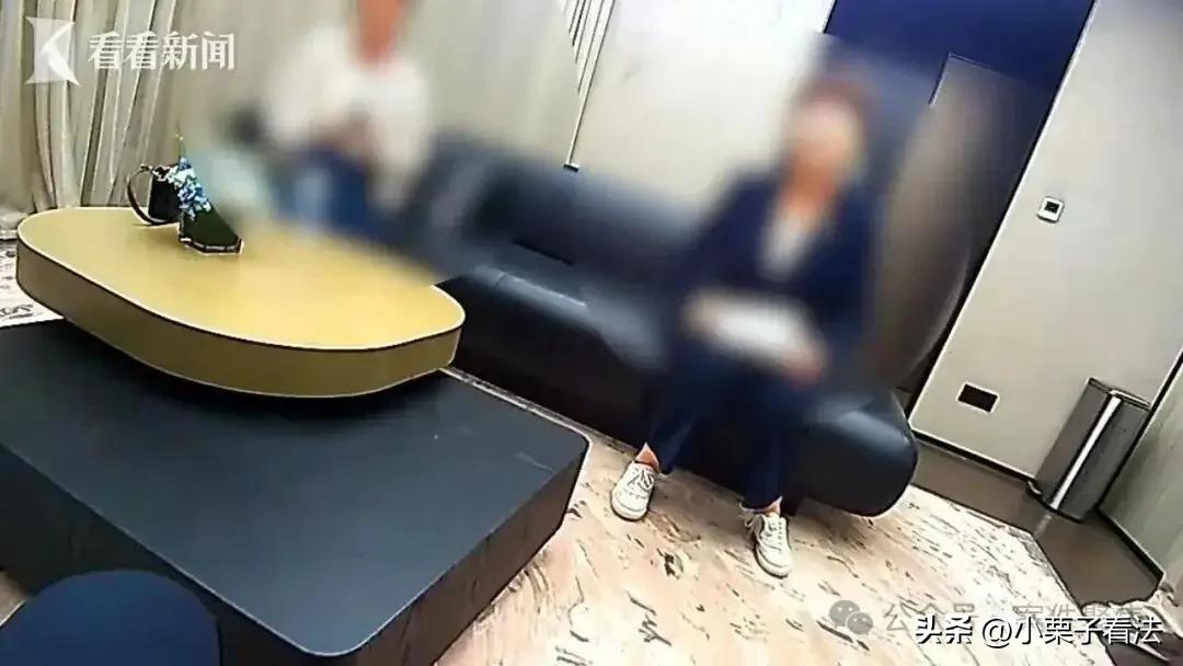 白嫖成真了！上海，女子发现境外信用卡到账慢、跨境支付延时审核的漏洞，在上海旅游接