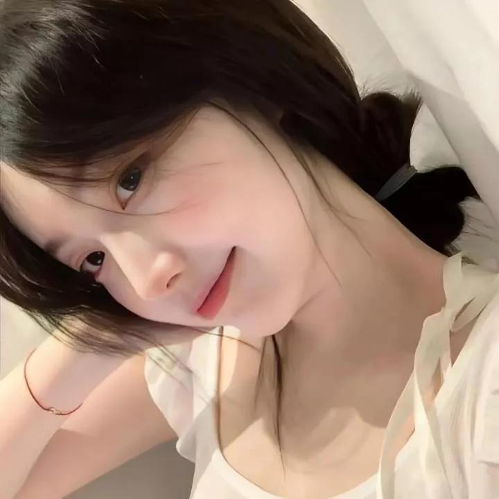 清新自然，少女感满满！😊少女感笑容 自然清新美少女 自然甜系少女 温柔气质少女