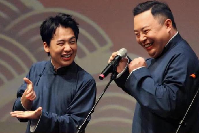 七天开六场直播，阎鹤祥带货养家忙，网友询问郭麒麟啥时脱单？
在上一季《喜剧之王单