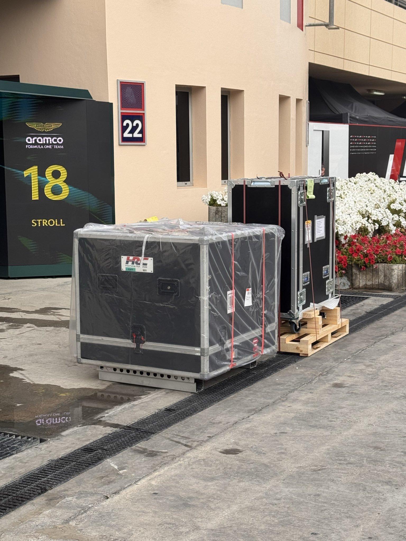 f1 本田的快递到了～👀 