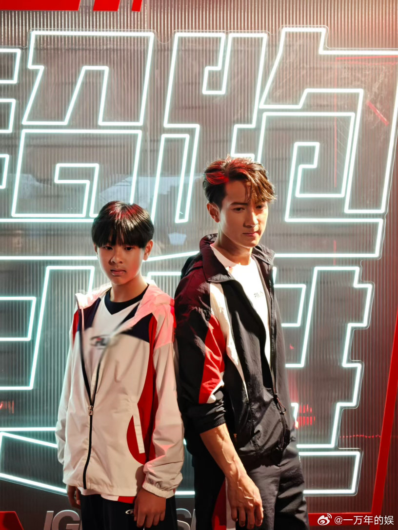 没人说过吴尊46岁还能这么帅啊吴尊有一种经济上行的帅 被吴尊46岁状态惊到！上海