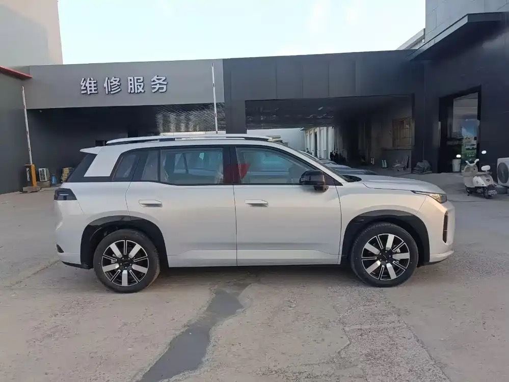 埃安i60 2026年9月上市，定位紧凑型纯电SUV。车身尺寸4640mm×18