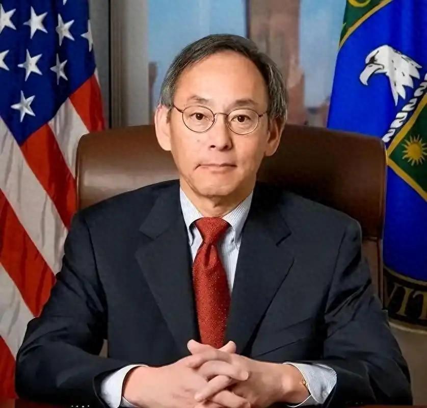 被奥巴马任命的部长朱棣文，50岁首次回国，直言我是完全的中国人
   
50岁，