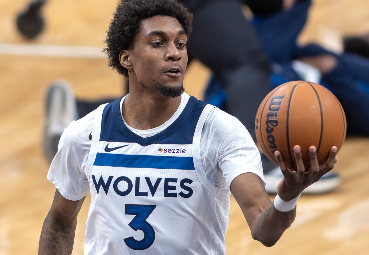 ➡算是个利好消息吧，雄鹿给我咬死了别撒嘴！倒是想看看你们强行交易是补强还是削弱字