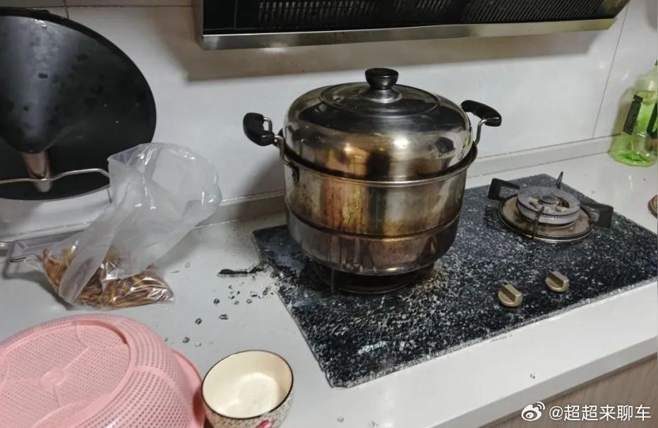 男子忘关火27天后回家才发现最最主要的是，欠费后又缴费也没想起来是忘关火的原因，