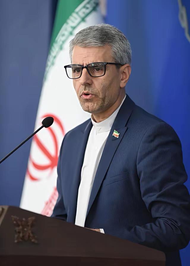 中东这盘棋，伊朗这步走得是真够绝的。
 
明着没动枪没动炮，就甩出一个条件：欧洲