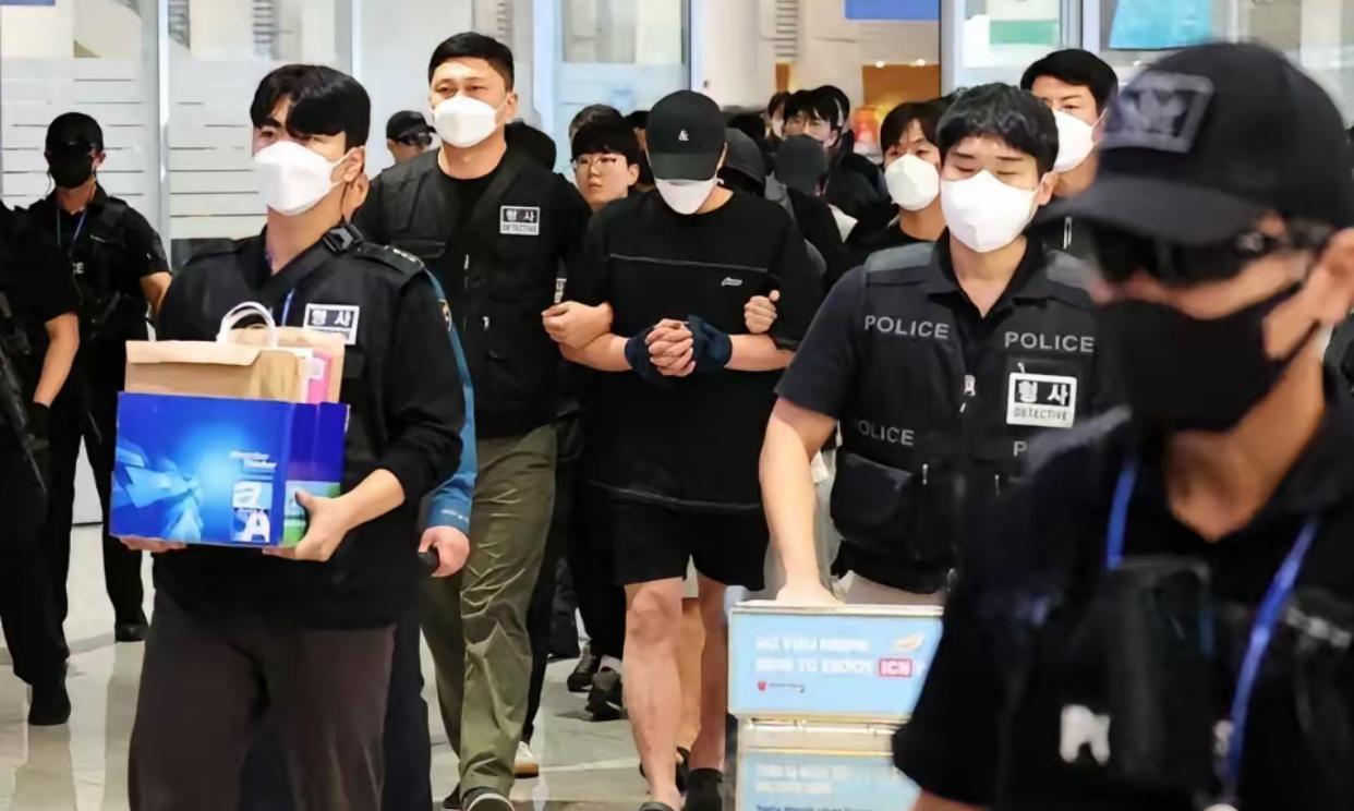 以后我不叫韩国棒子了要改称大韩民国
持大韩民国护照虽远必救

为了营救80人出动