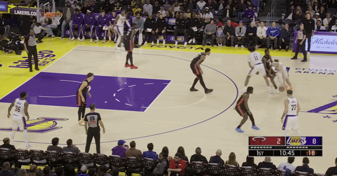 海斯：等了这么多场，可把我饿坏了！ ​​​