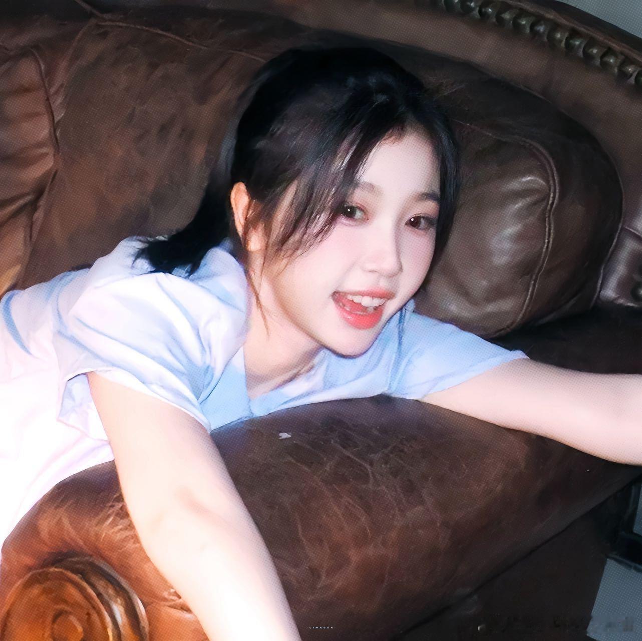 姜暮你好勇敢姜暮的人生信条大概就是想要就冲吧！她从来不会等着机会找上门，而是自己