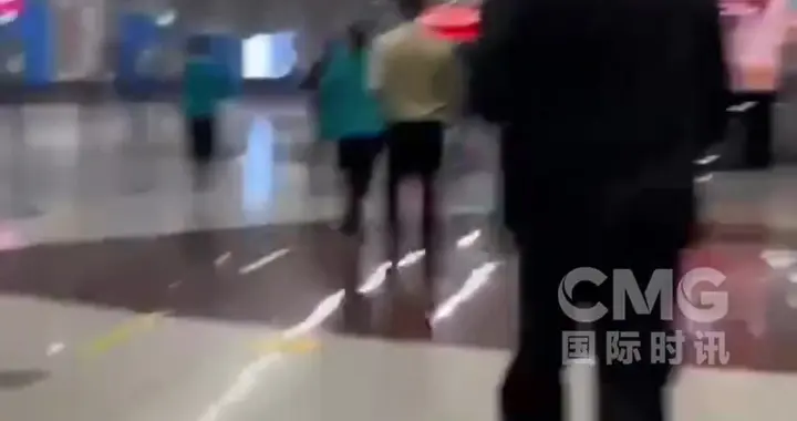 中东航班大乱 伊朗一华人还没上飞机空袭就来了