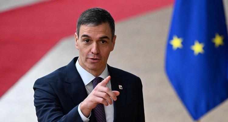 美以揍伊朗，整个欧洲几乎都是跪着的，如果说还有一个国家站直了的话，那一定是西班牙