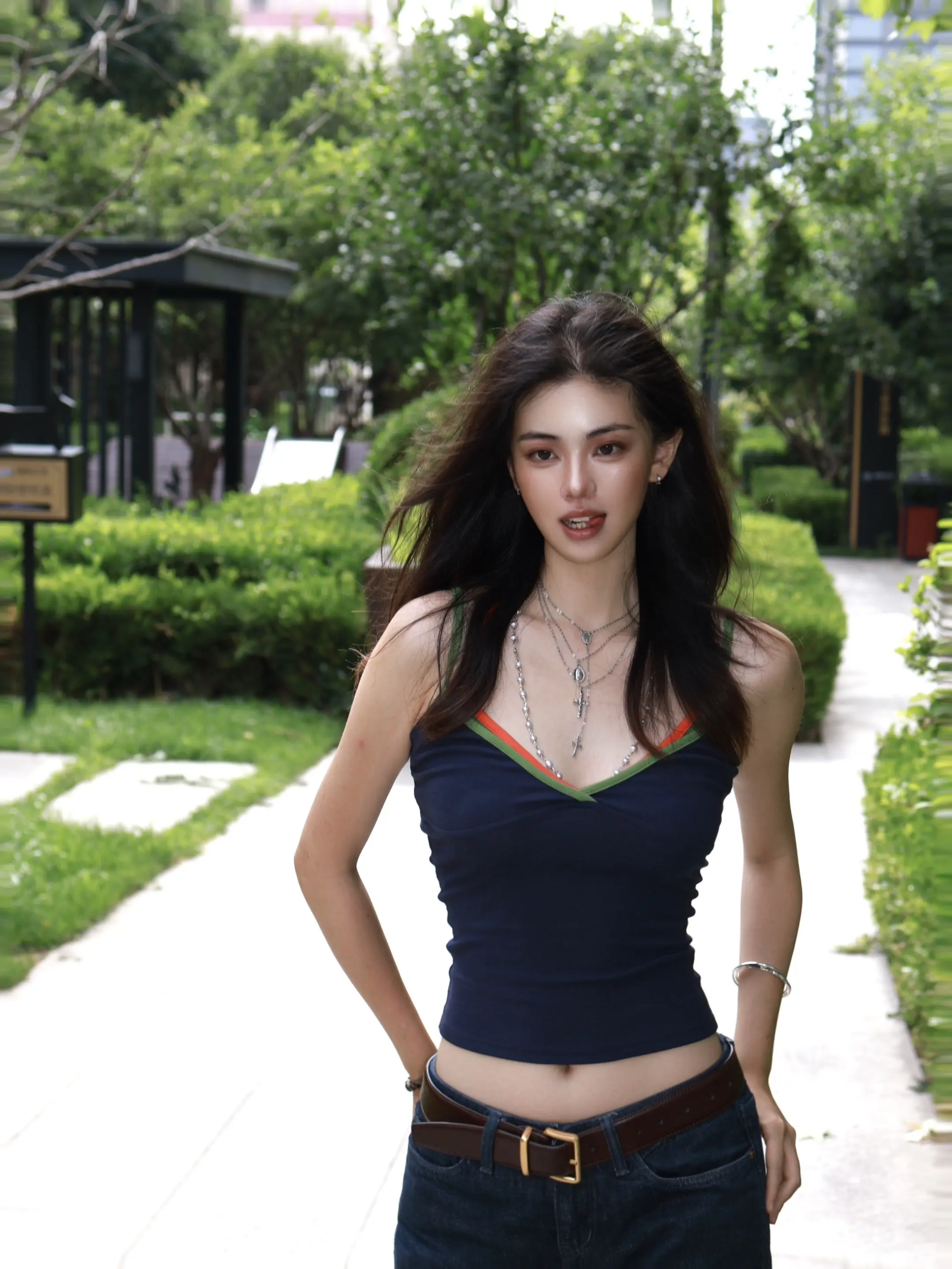 我保证你是天使 只是这个世界有点坏。