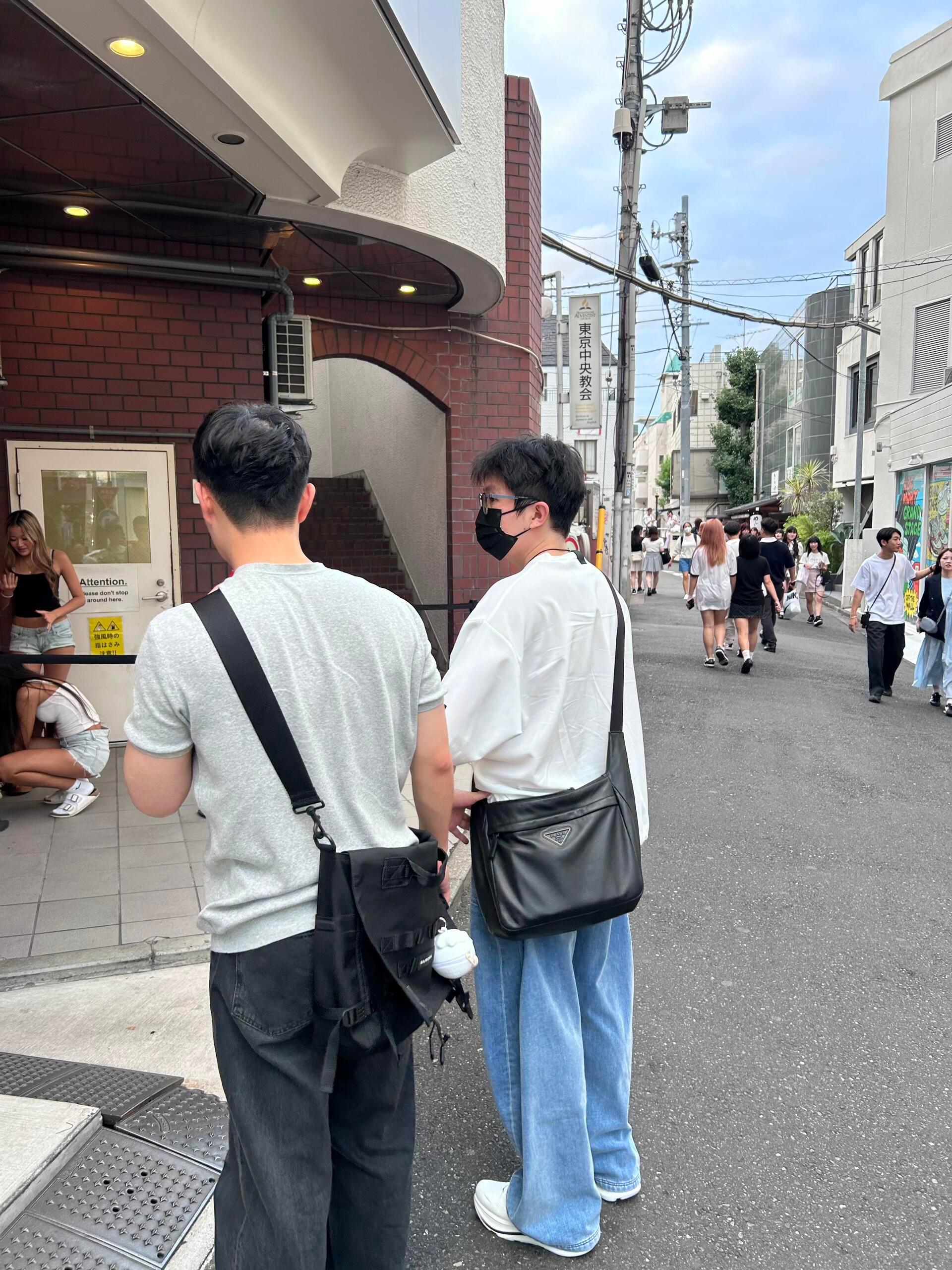 就这样被偶遇了东京表参道偶遇毛不易东京偶遇毛不易 ​​​