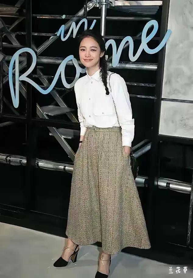 一直很喜欢她，周韵，电视剧《走过幸福》里的朱小北。
也说不清喜欢她哪里，就感觉，