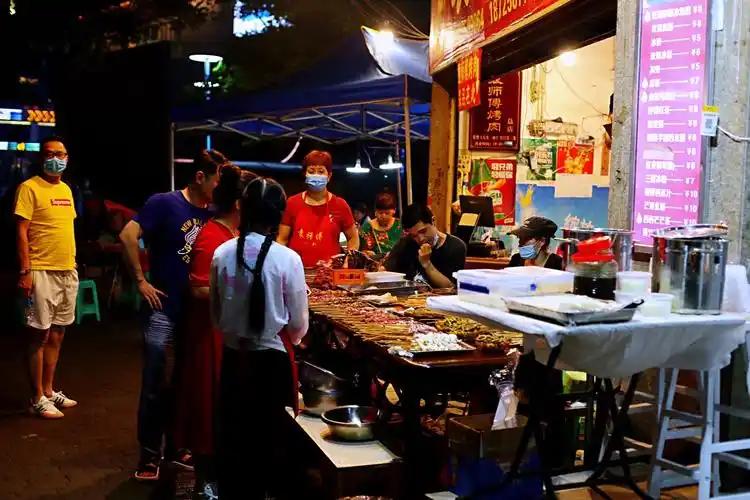 选师傅别只看手艺！这 3 个条件不达标，再大牌也白搭
最近跟不少老板聊天，发现大
