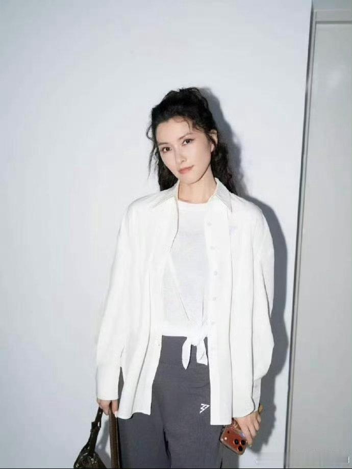 徐洁儿回应浪姐小考高音没唱上去乘风2026 徐洁儿浪姐小考高音未能顺利唱上去真的