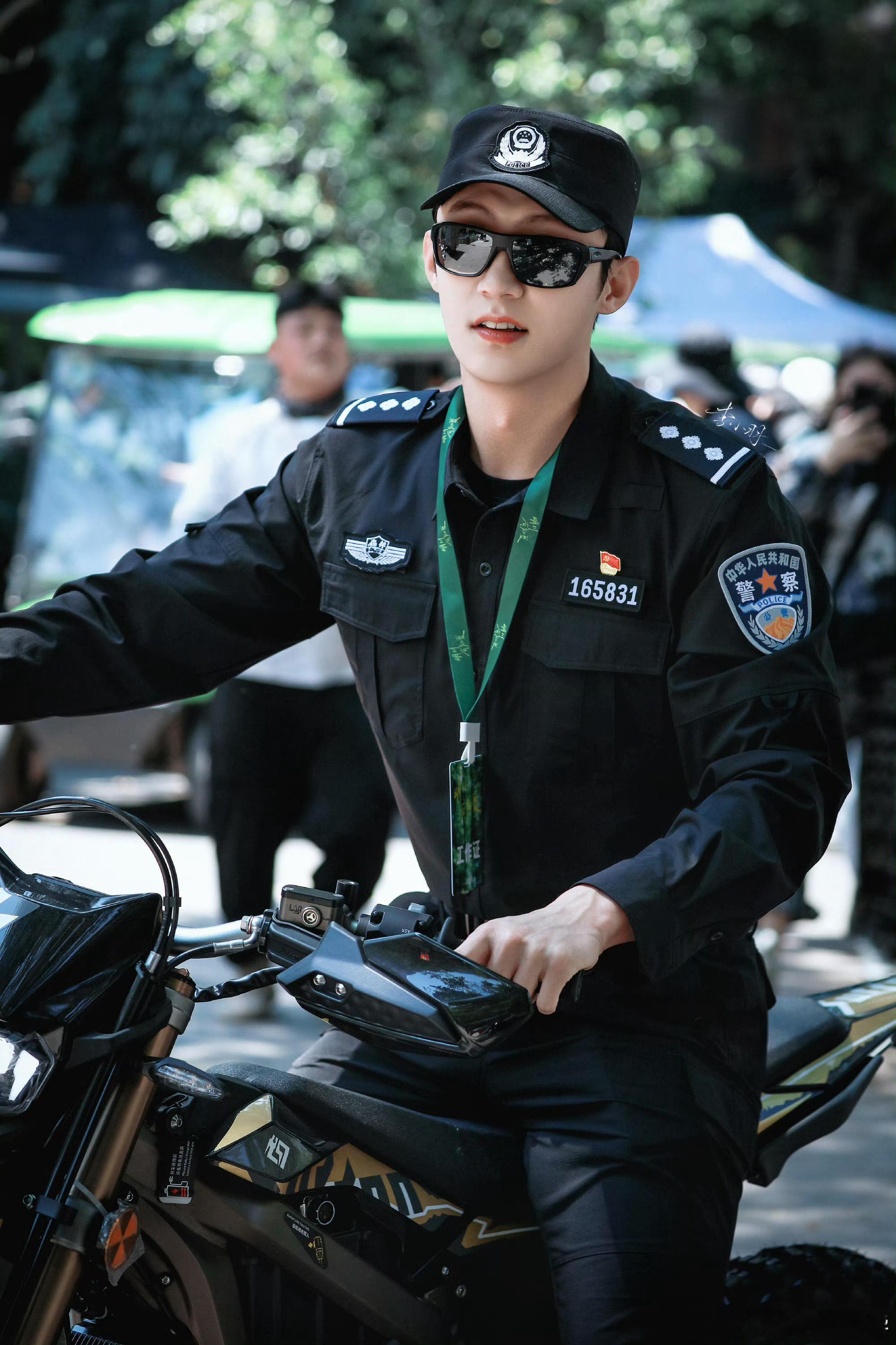 黄景瑜新剧出发西双版纳路透明川有知夏 破案又恋爱，还好是黄景瑜！导演好好拍啊，这