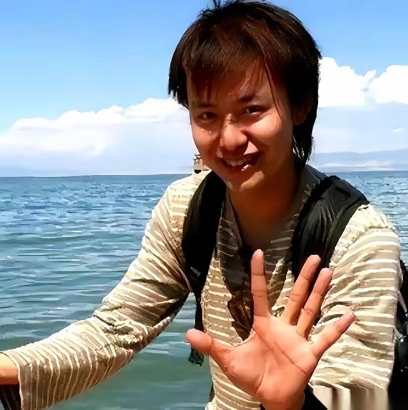程序员离职公开撰文怒怼老东家，直接收到微软全球封杀令
 
一个中国程序员，离职后