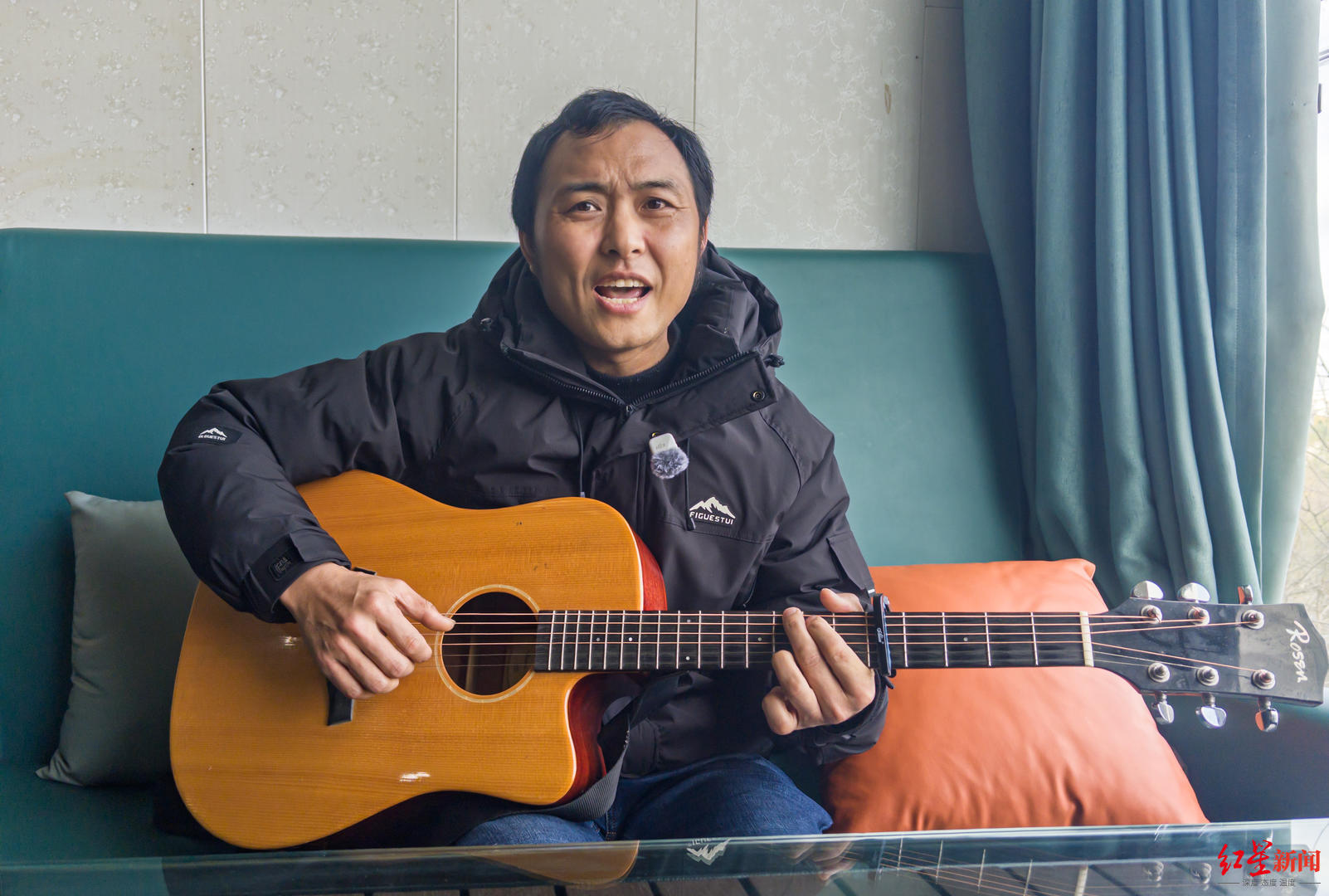 【#餐厅老板用AI写歌感动网友# 】#餐厅老板回应用AI写歌感动网友# 2月27