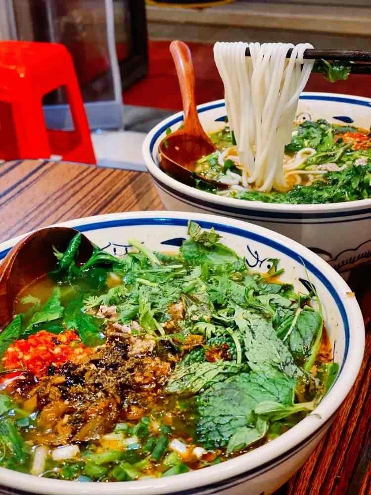 鲜傣味·云南小锅米线。