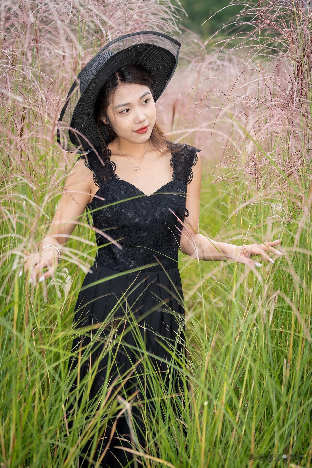 寒风萧萧，荻草飘飘（环境人像）
友情出镜：佳怡 
组织妆造：紫竹 