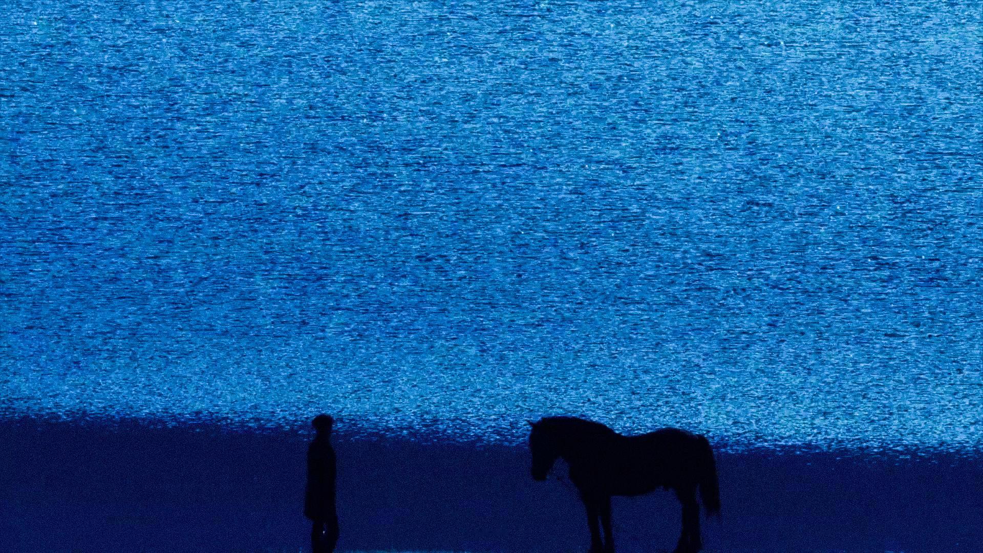 蓝 /* ​​​