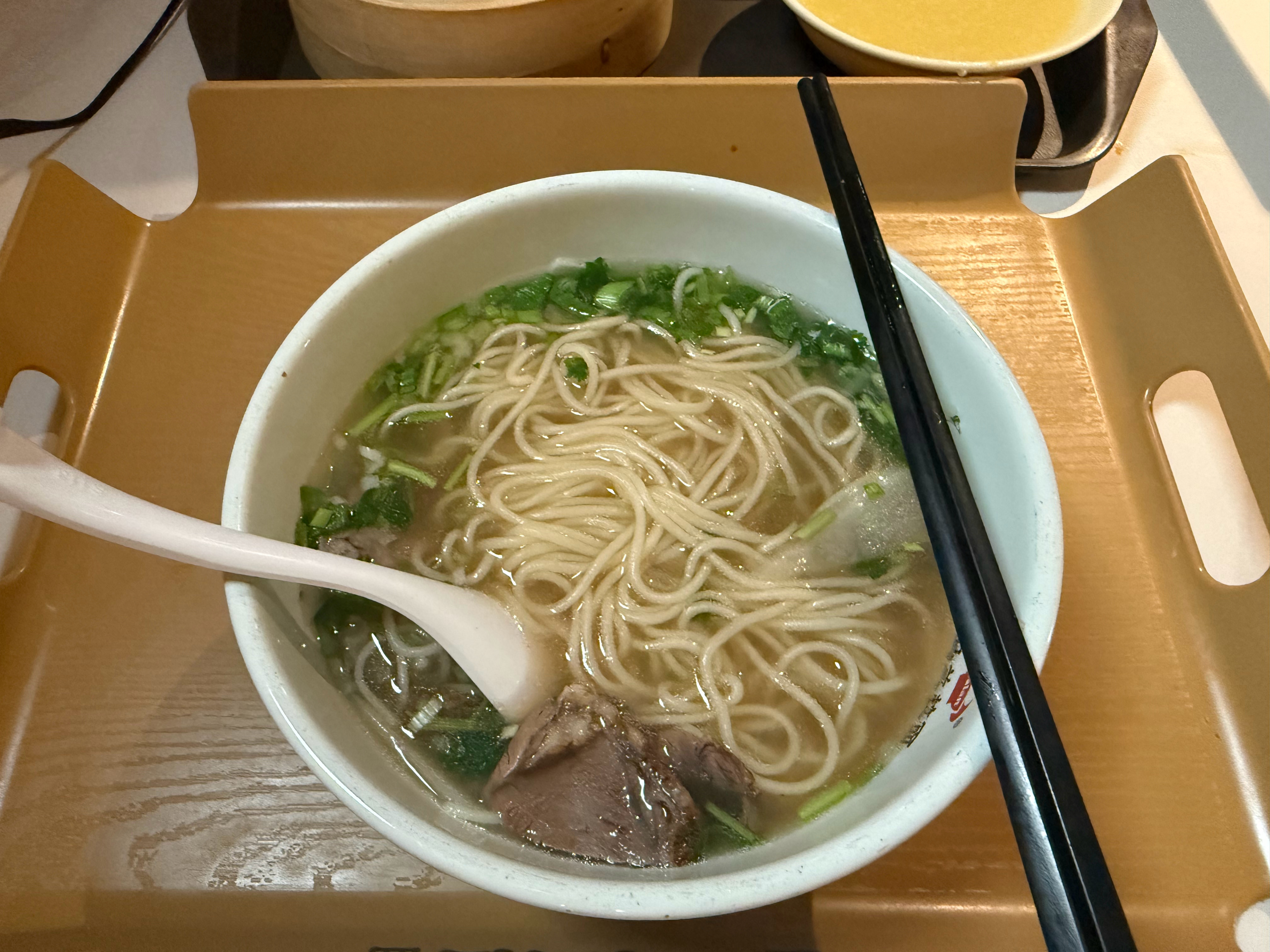 走了一天，腿要断啦🥲吃碗面吧！打道回府😎生活手记 