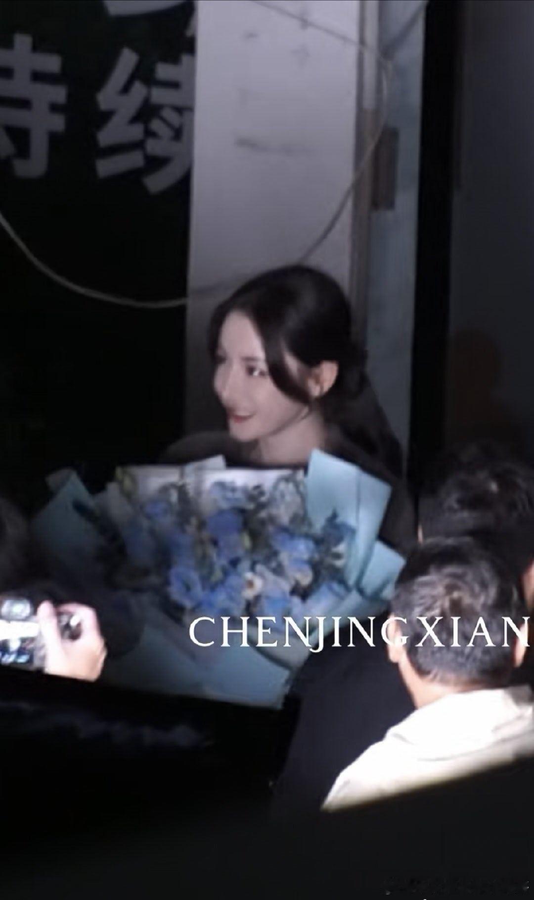 迪丽热巴 虽然不能同时拥有的一切杀青大吉 